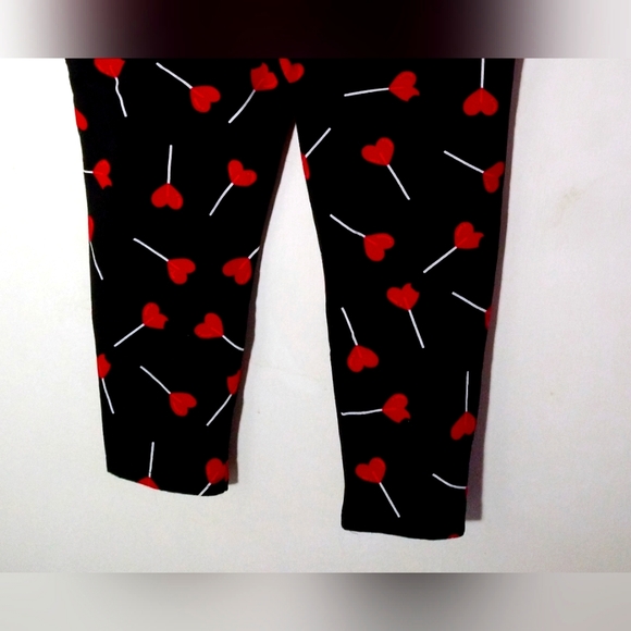 TORRID WOMEN'S/MISSES SIZE 2 BLACK AND RED LEGGINGS RED LOLLIPOPS STRETCH - Picture 4 of 5